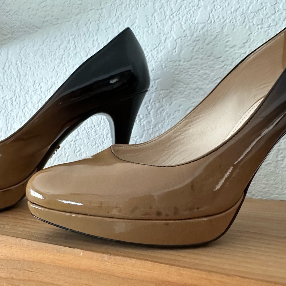 Prada Beige/Black Degrade Patent Leather Platform Pumps Size 8.5/39 - Picture 4 of 12